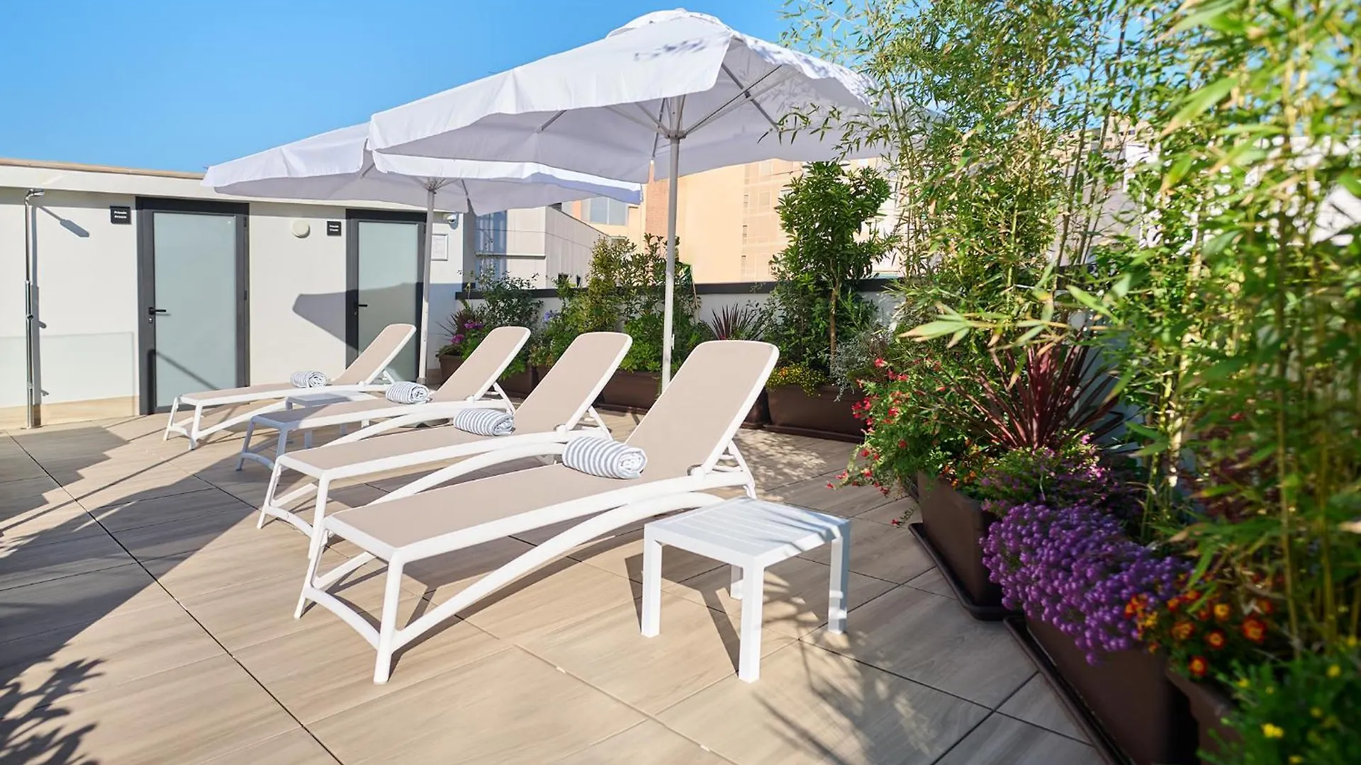 Apartamentos Luna Suites Granada Apartment