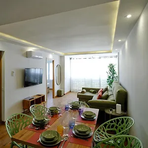  Appartamento Leo Home- Bright & Centric 3 Bedrooms With Private Parking Inside