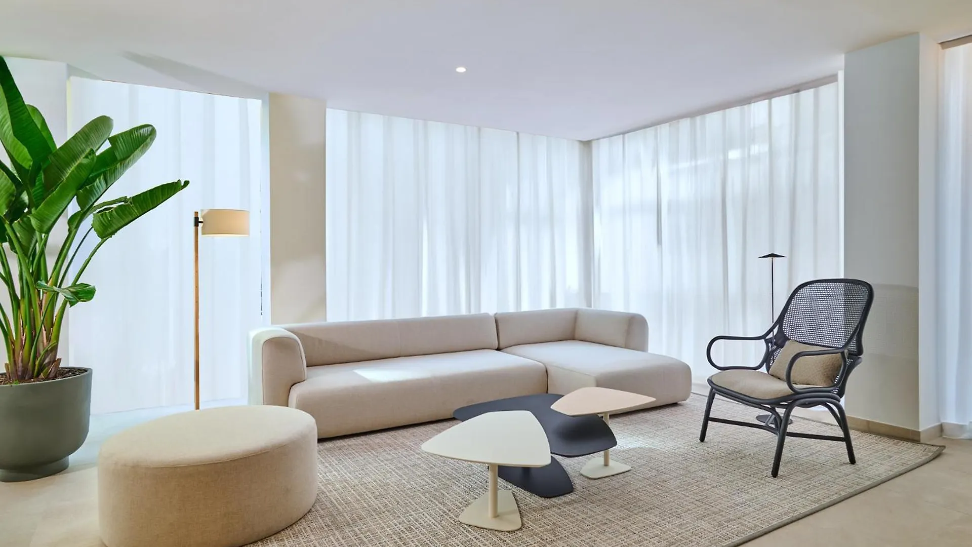 Apartment Apartamentos Luna Suites Granada Spain