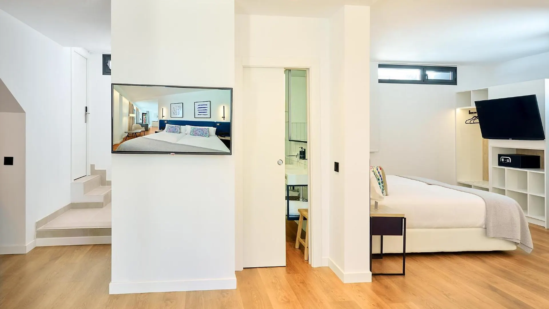 Apartamentos Luna Suites Granada 0*,  Spain